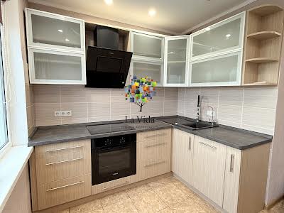 квартира за адресою Озерна вул., 26