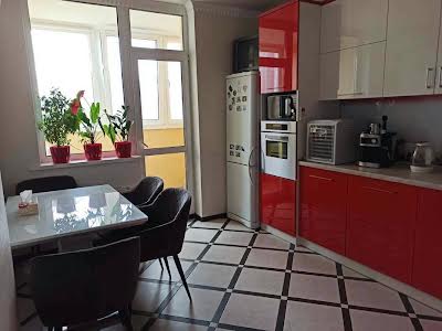 квартира по адресу Драгоманова ул., 2-Б