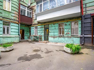 коммерческая по адресу Богдана Хмельницкого ул., 9