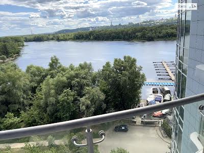 квартира по адресу Раисы Окипной ул., 18