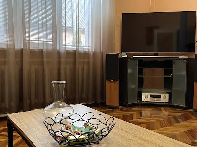 будинок за адресою Ватутіна вул.