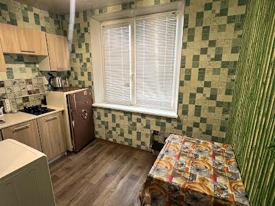 квартира за адресою Познанська вул., 8Б