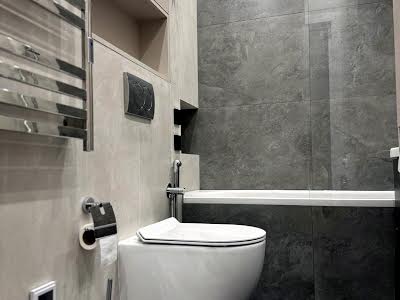 квартира за адресою Салютна вул., 2