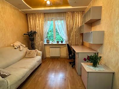 квартира за адресою Лісогринівецька вул., 4