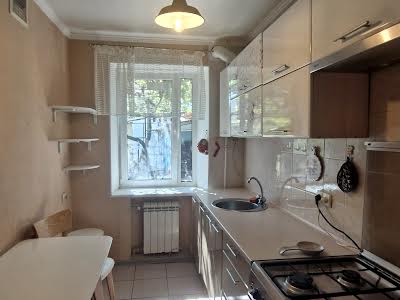 будинок за адресою Юхима Геллера вул. (Жовтневої Революції)