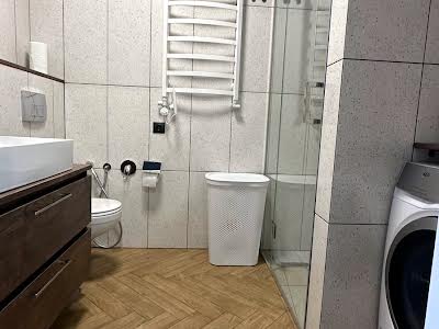 квартира по адресу Героев Майдана ул., 17