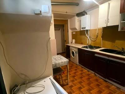 квартира по адресу Средняя ул., 10