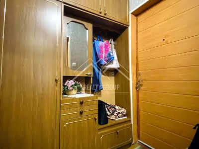 квартира за адресою Кривий Ріг, Івана Авраменка вул. (Корнійчука), 11