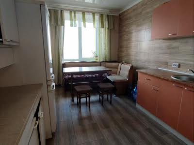 квартира за адресою Василя Верховинця вул., 10