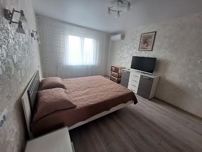 квартира за адресою Ревуцького вул., 54