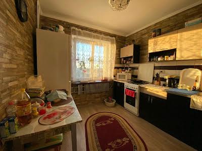квартира за адресою Івана Миколайчука вул., 13