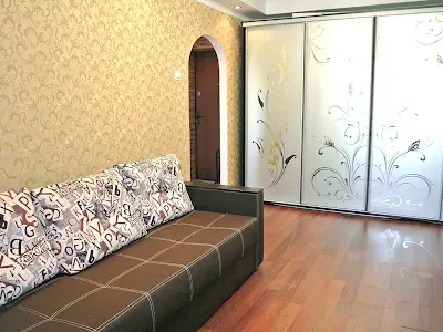 квартира за адресою Богатирська вул., 8