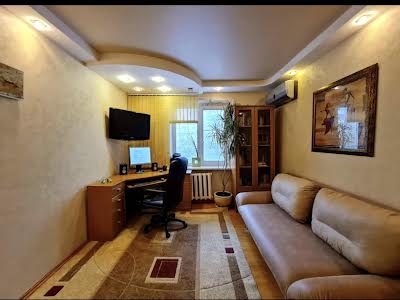 квартира за адресою Набережна Перемоги вул., 108