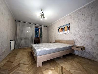квартира за адресою Предславинська вул., 25
