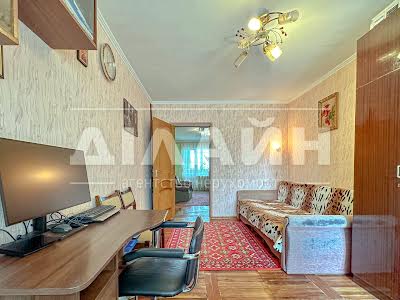 квартира за адресою Стародніпровська вул., 3