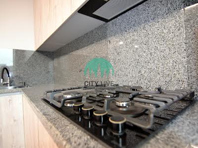 квартира за адресою Флотська вул., 10б