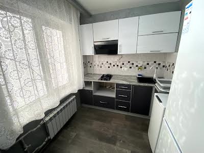 квартира за адресою Автозаводська, 8