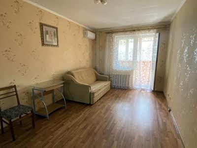 квартира по адресу Драгоманова ул., 14а