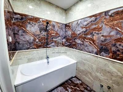 квартира за адресою Регенераторна вул., 4 к11