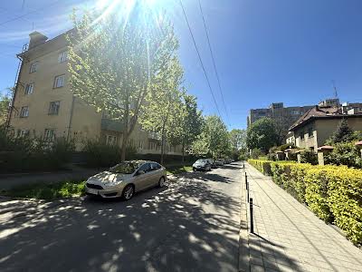 квартира по адресу Квитневая ул., 5