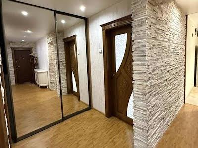 квартира по адресу Зои Гайдай ул., 7-А