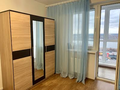 квартира за адресою Ревуцького вул., 40-Г
