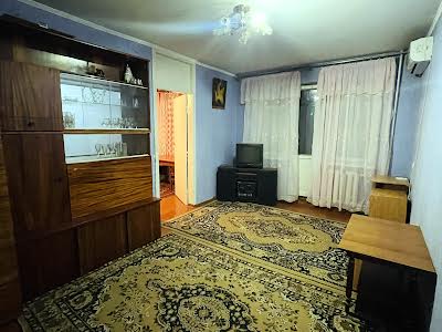 квартира за адресою Халаменюка вул., 10