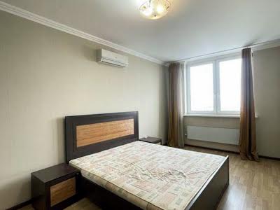 квартира за адресою Авіаконструктора Ігоря Сікорського вул. (Танкова), 1