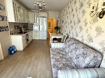 квартира за адресою Регенераторна вул., 4