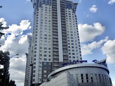 квартира за адресою Дніпровська набережна вул., 1