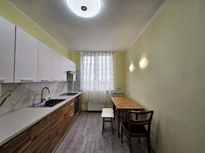 квартира за адресою Олега Мудрака вул. (Генерала Наумова), 1-Б