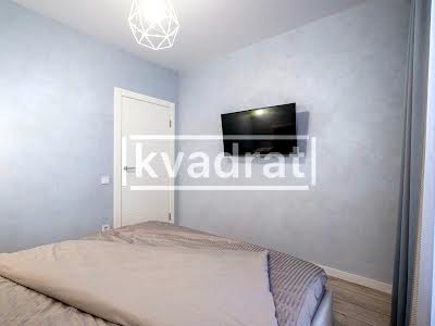 квартира за адресою Ревуцького вул., 40Б