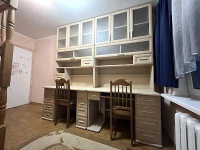 квартира по адресу Ивана Дзюбы ул. (Сімʼї Сосніних), 12