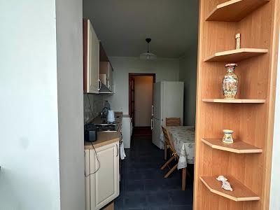 квартира за адресою пр. Небесної сотні, 10