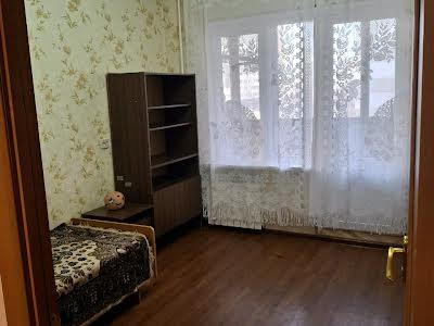 комната по адресу Драгоманова ул., 23