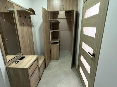 квартира за адресою Вʼячеслава Чорновола вул., 6а