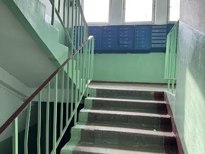 квартира за адресою Героїв полку 