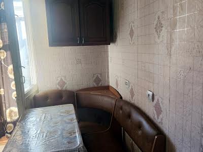 квартира за адресою Героїв України просп. (Героїв Сталінграду), 13а