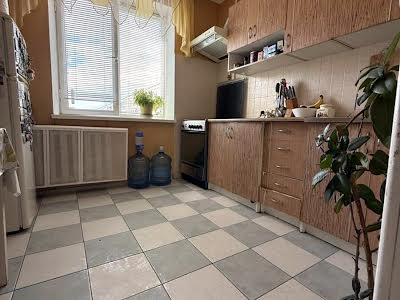 квартира за адресою Озерна вул., 14