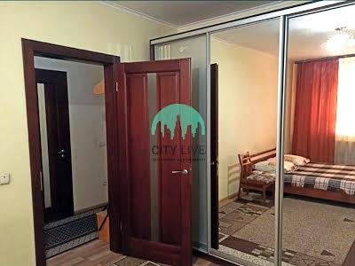 квартира по адресу Ивана Пулюя ул., 15