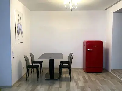 квартира по адресу Строителей ул., 13