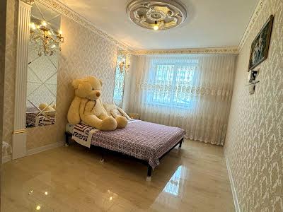 квартира за адресою Соборна вул., 126/16