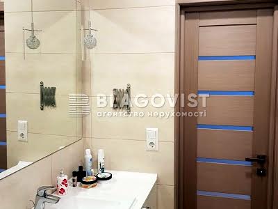 квартира за адресою Зарічна вул., 1-В