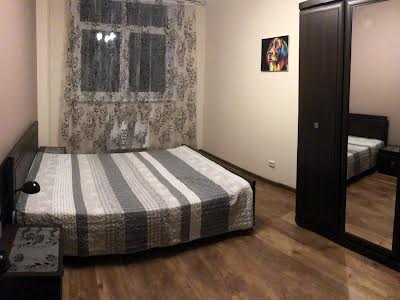 квартира за адресою Сім'ї Кульженків вул. (Петра Дегтяренка), 33