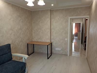 квартира за адресою Драгоманова вул., 10