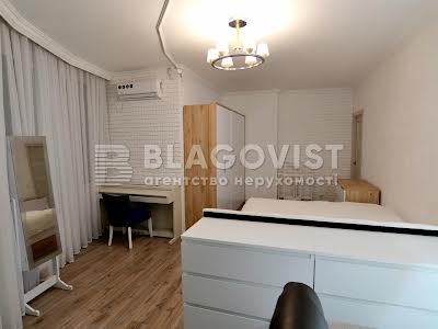 квартира за адресою Дмитрівська, 60/19