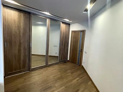 квартира по адресу Василия Симоненко ул., 5