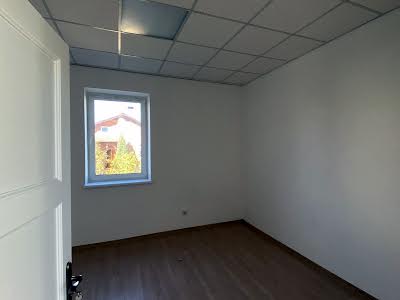 комерційна за адресою Галицька, 1а