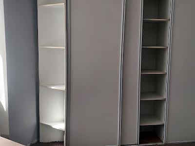 комерційна за адресою Героїв просп., 81