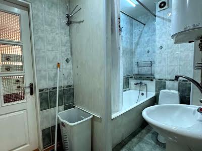 квартира за адресою Паркова вул., 76